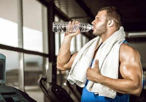 رویکرد های فناورانه حوزه ورزش برای مدیریت و نظارت بر تامین آب بدن (آبگیری) ورزشکاران