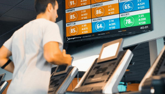کمپانی Orangetheory، یک سیستم ورزشی ردیابی ضربان قلب مبتنی بر هوش مصنوعی با نام MaxHR راه اندازی کرد.
