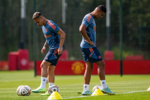 باشگاه های لیگ برتر فوتبال انگلستان  ۲.۲ میلیارد دلار در پنجره نقل و انتقالات تابستانی خرج کردند.