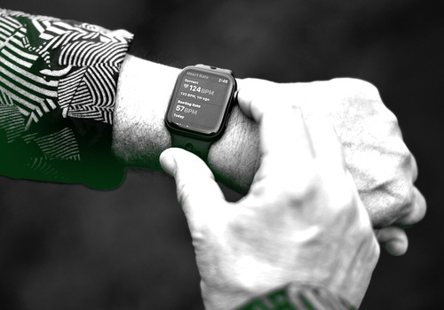شاخصه ها و تکنولوژی های جدید ساعت هوشمند ورزشی Apple Watch